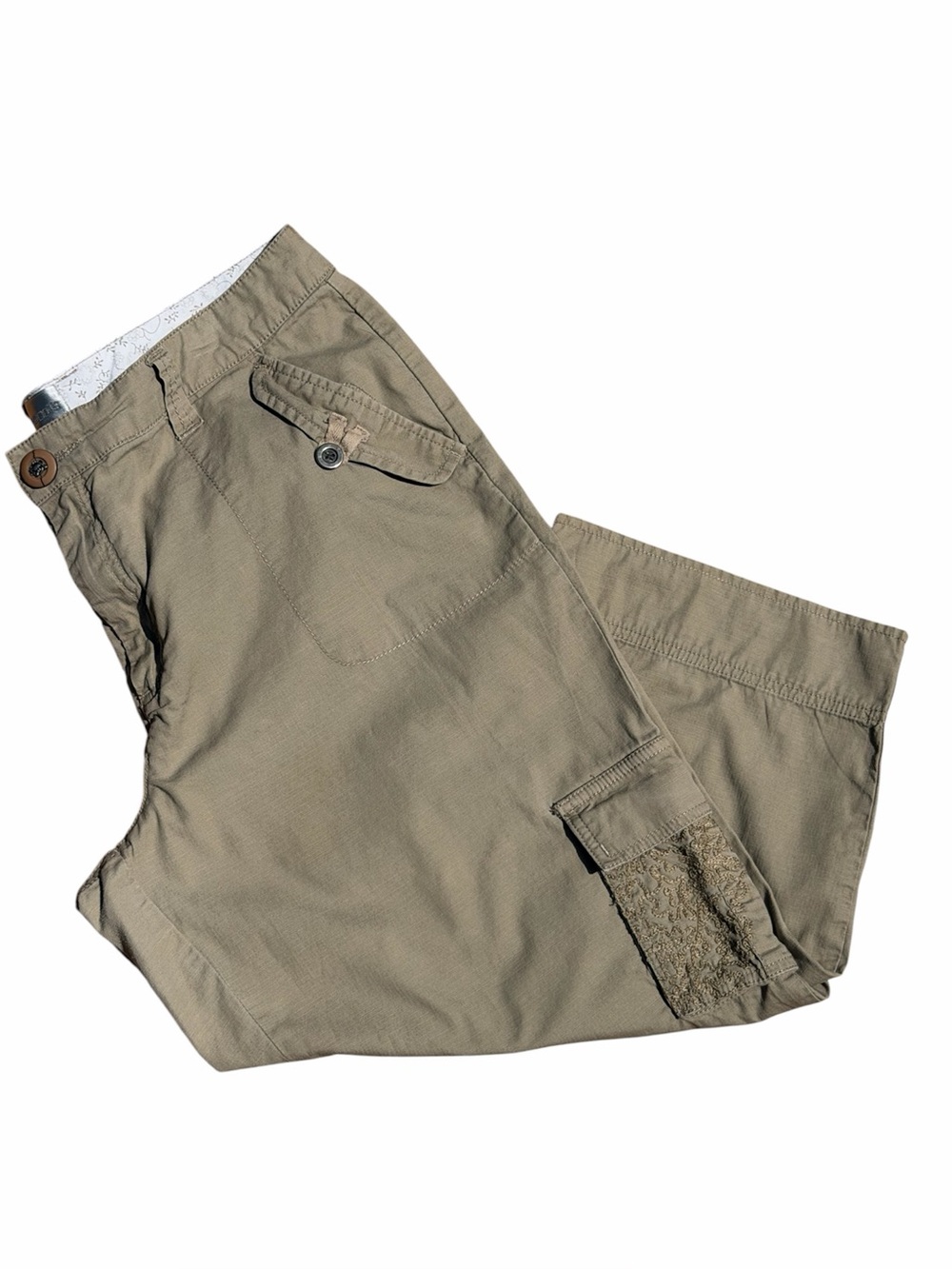 Chico's Crop Utility Cargo Pants Tan Lace Trim Capris Size 2 Gorpcore Boho Cargo